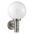 Kinkiet zewnętrzny z czujnikiem ruchu i zmierzchu Orb Lantern stalowy | biały PIR E27 IP44 searchlight 085 | 5013874402974 noxbox lampynox www.lampynox.pl