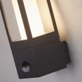 Kinkiet zewnętrzny z czujnikiem zmierzchu i ruchu Avenue czarny PIR GU10 IP44 searchlight 91251-1BK-PIR