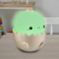 Lampka dekoracyjna BABY DINO LED Różowa RGB akumulator + przewód USB-C