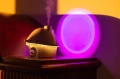 Lampka-Nocna-LED-Nawilzacz-Powietrza-Projektor-RGB-Kolorowy-Grzybek-Marys-Szerokosc-produktu-13-cm.jpg