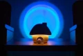 Lampka-Nocna-LED-Nawilzacz-Powietrza-Projektor-RGB-Kolorowy-Grzybek-Marys-Wysokosc-produktu-11-6-cm.jpg