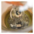 Żarówka filament LED z czujnikiem zmierzchu spirala Amber 4W 2200K Barwa ciepła E27 Lucide 490420462  5411212491305 lampynox noxbox www.lampynox.pl 5.jpg