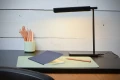 Lampka biurkowa LEVI Czarna LED DIM 3-stopnie ściemniania 8W 3000K Lucide 18659/06/30 | 5411212185853 noxbox lampynox www.lampynox.pl