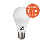 Żarówka LED A60 E27 810lm a czujnikiem zmierzchu Polux 308825